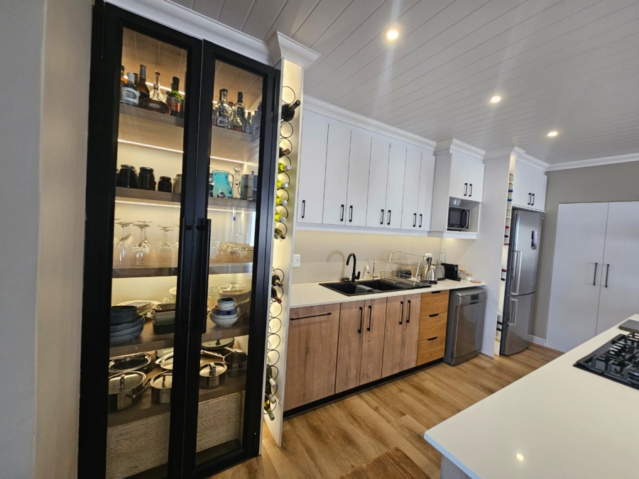 3 Bedroom Property for Sale in Stilbaai Wes Western Cape